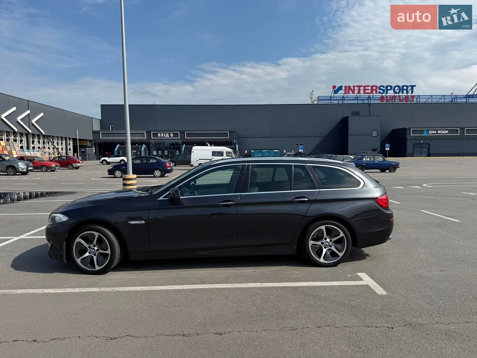 BMW 5 Series, 2011
