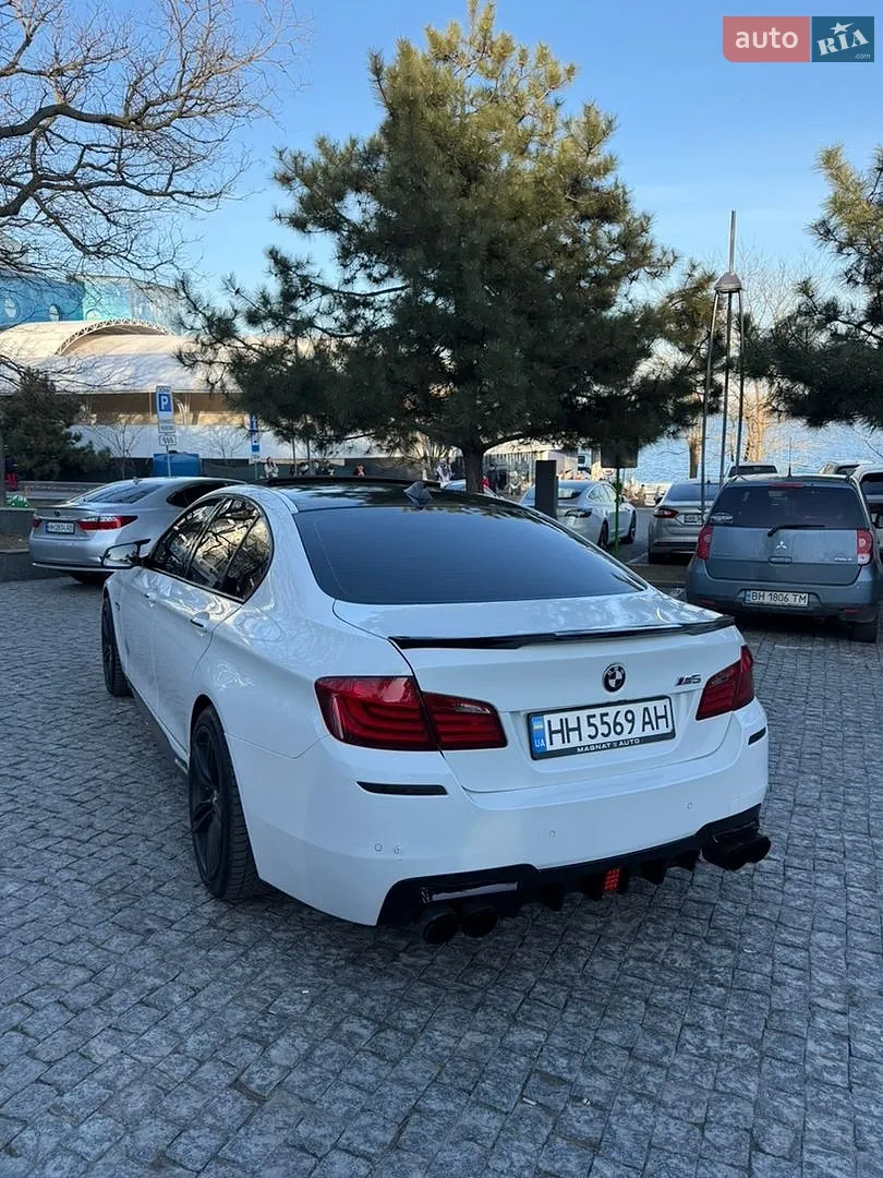 BMW 5 Series, 2011