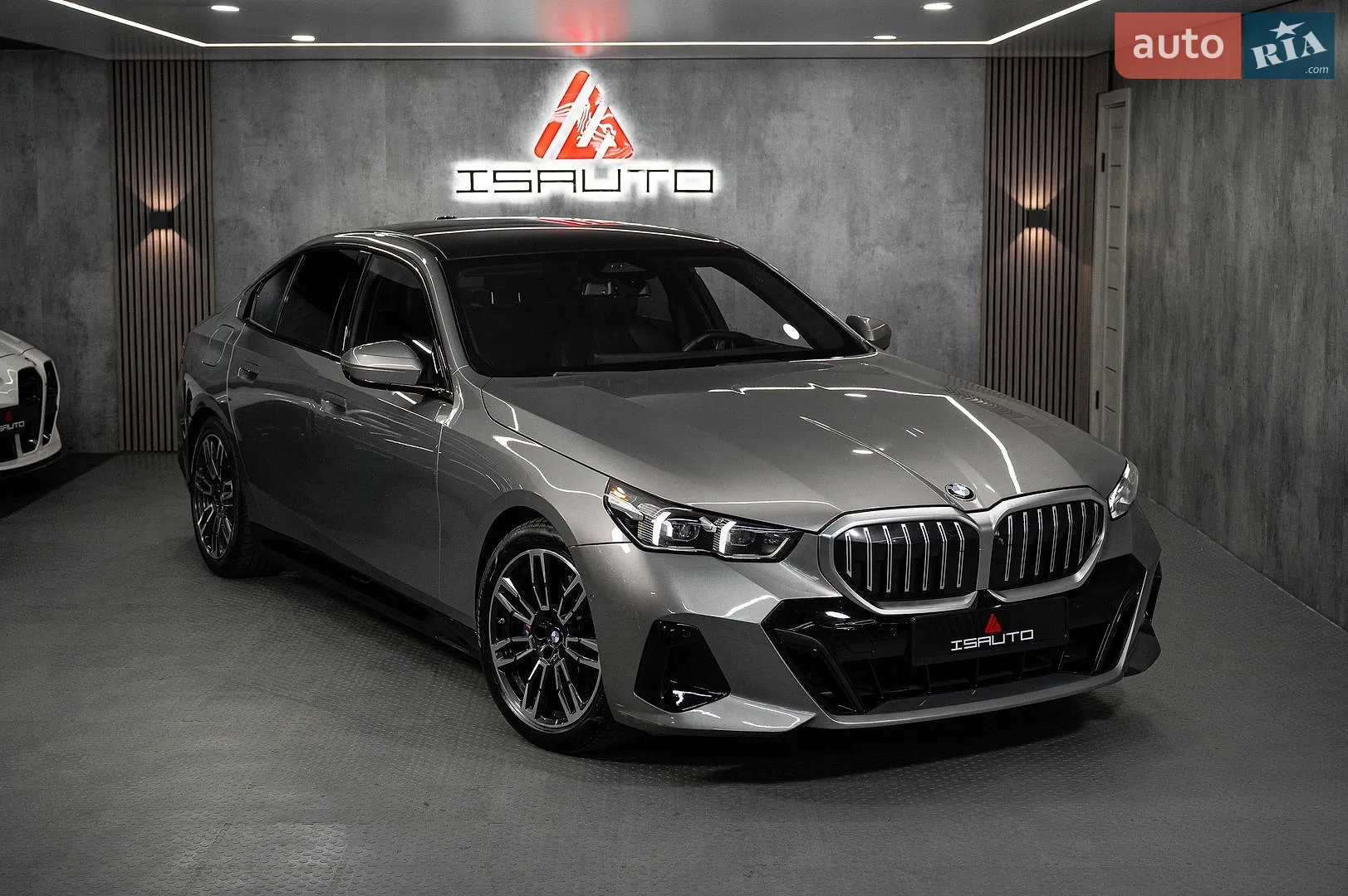 BMW 5 Series, 2024