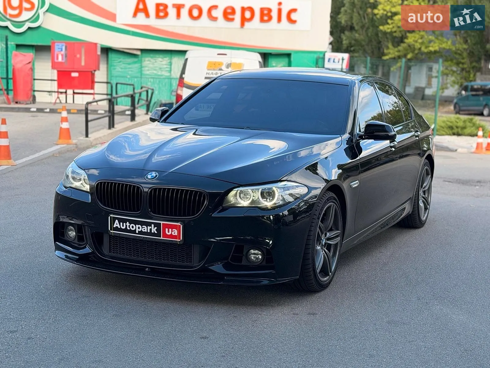 BMW 5 Series, 2015