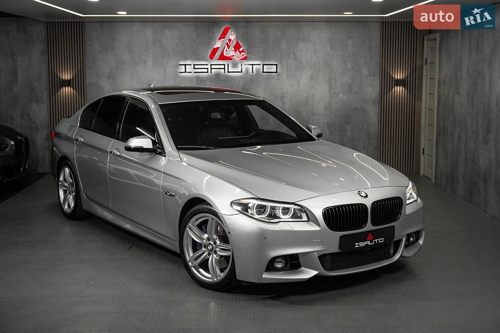 BMW 5 Series, 2016