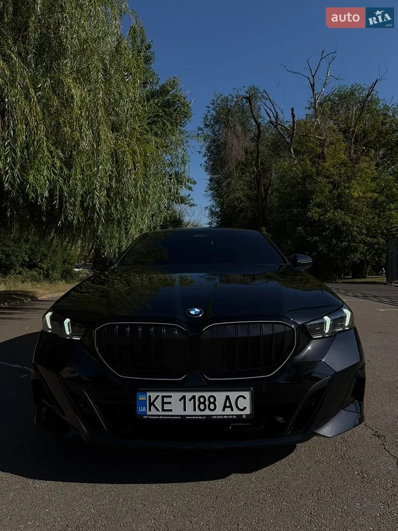 BMW 5 Series, 2024