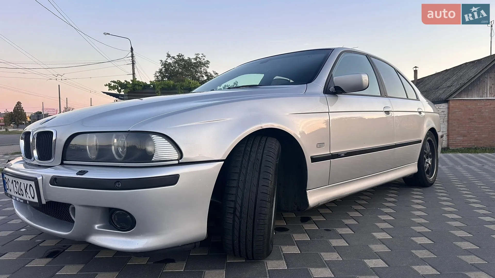 BMW 5 Series, 2001