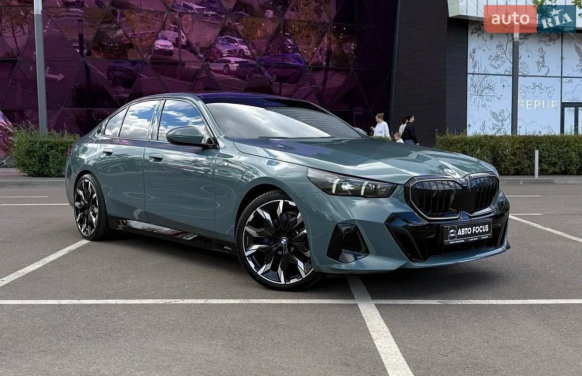 BMW 5 Series, 2024