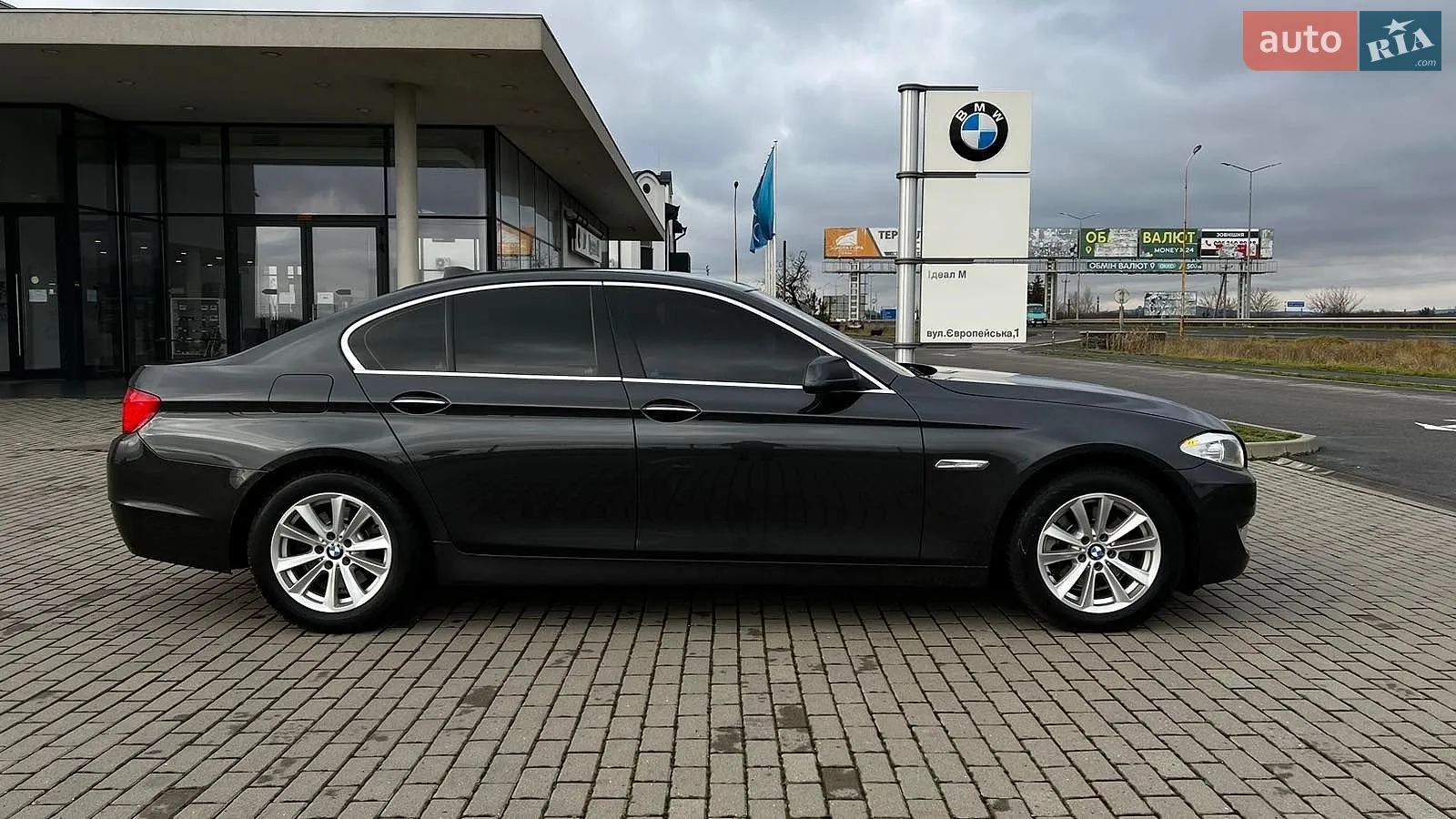 BMW 5 Series, 2011