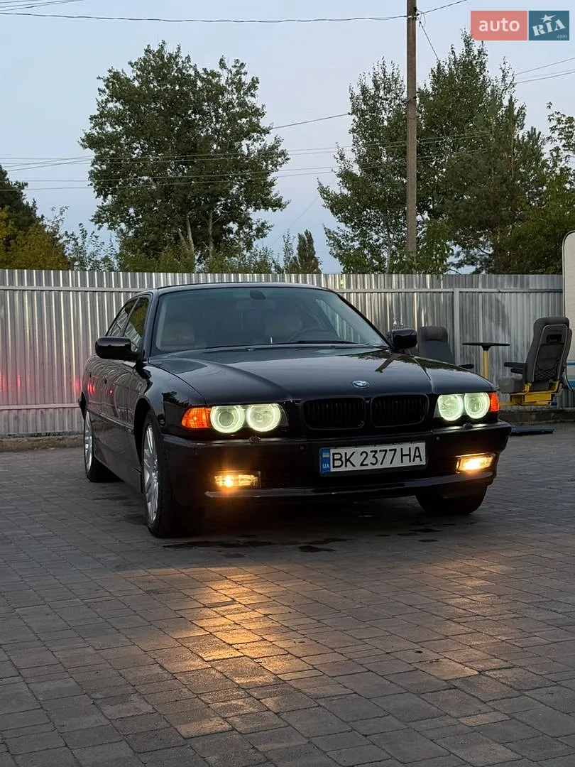 BMW 7 Series, 1999