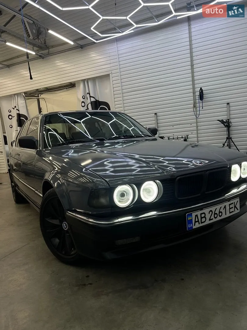 BMW 7 Series, 1993