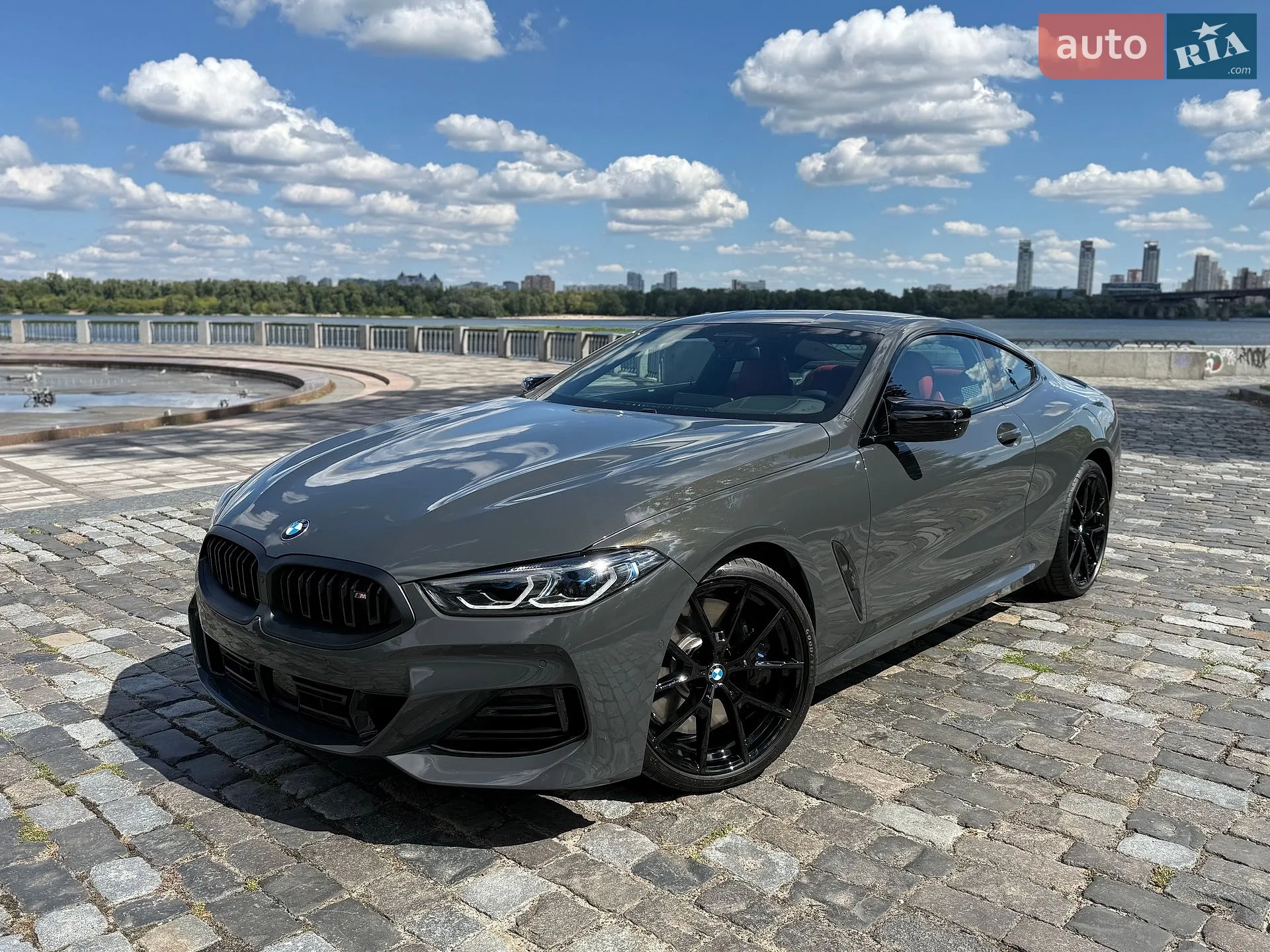 BMW 8 Series, 2025