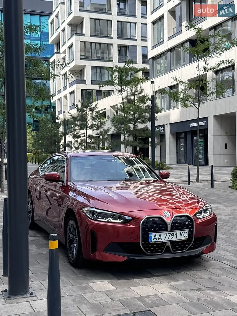BMW i4, 2022
