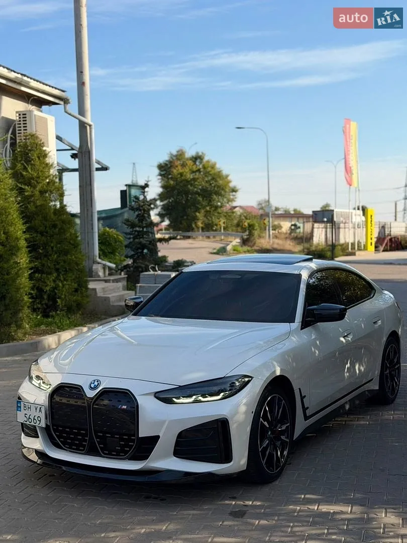 BMW i4, 2022