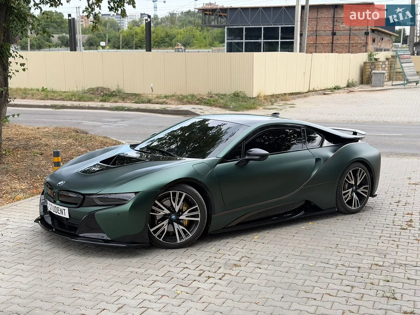 BMW i8, 2016