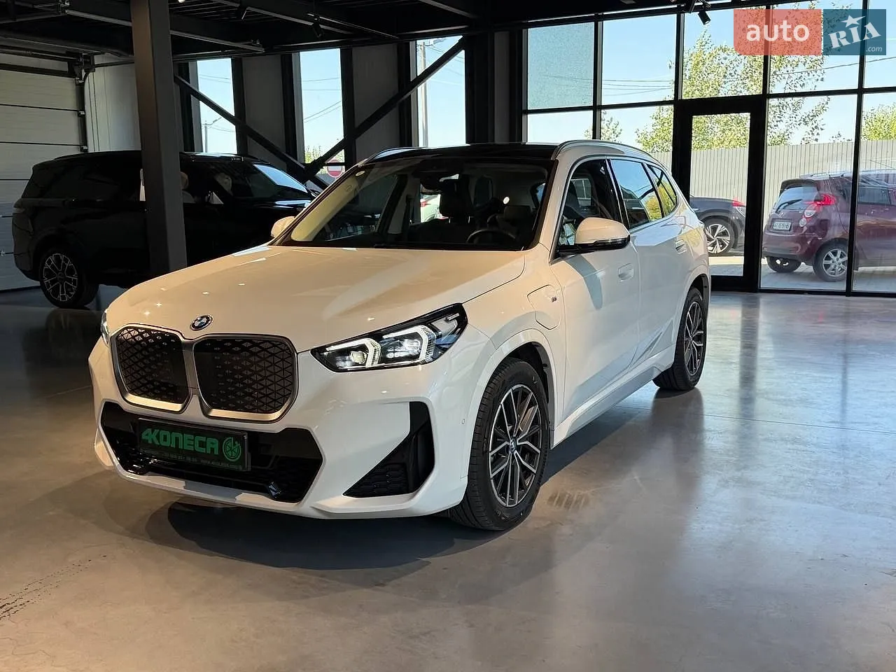 BMW iX1, 2025