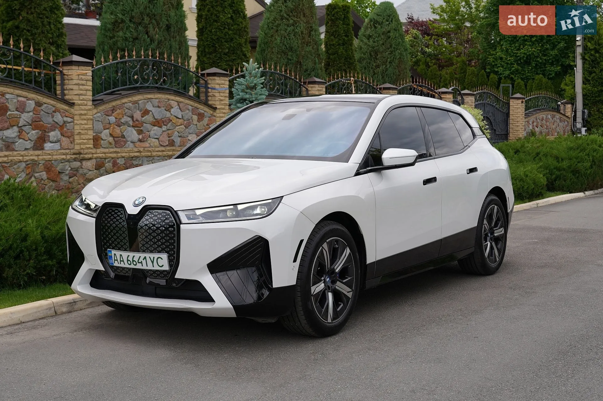 BMW iX, 2022