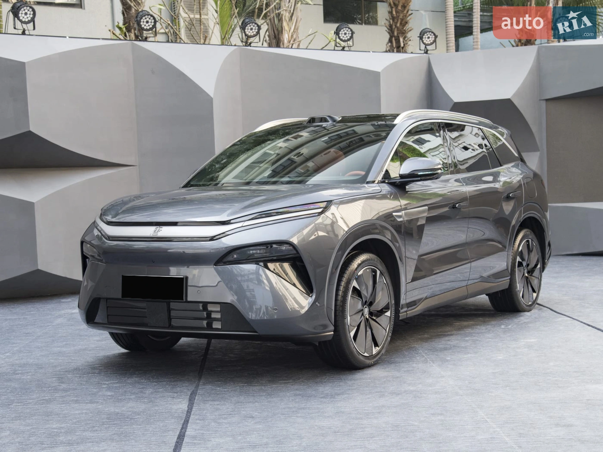 BYD Tang L, 2025