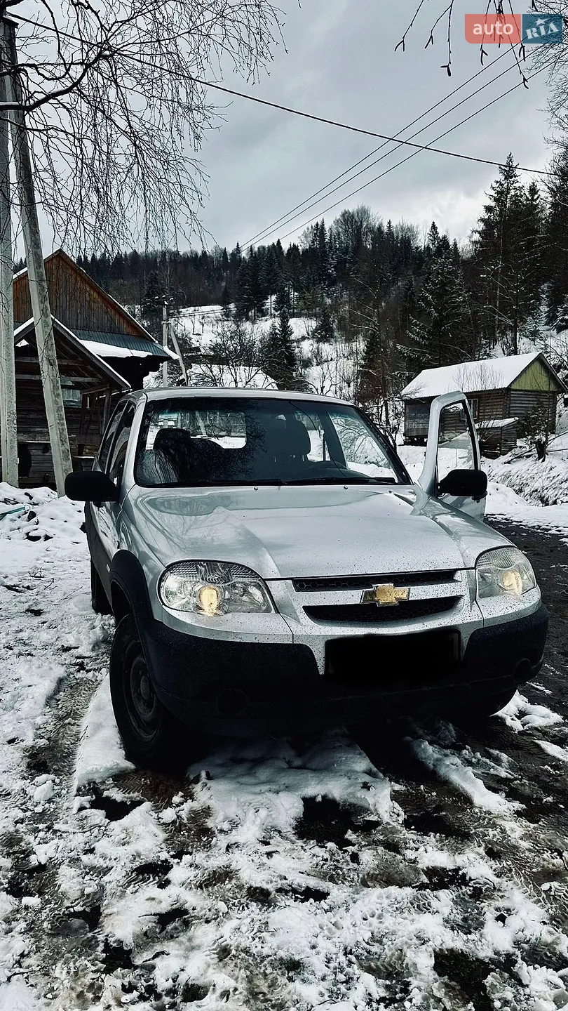 Chevrolet Niva, 2011