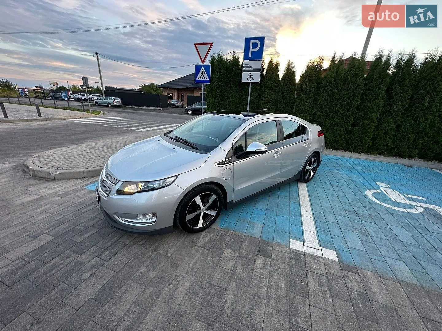 Chevrolet Volt, 2011