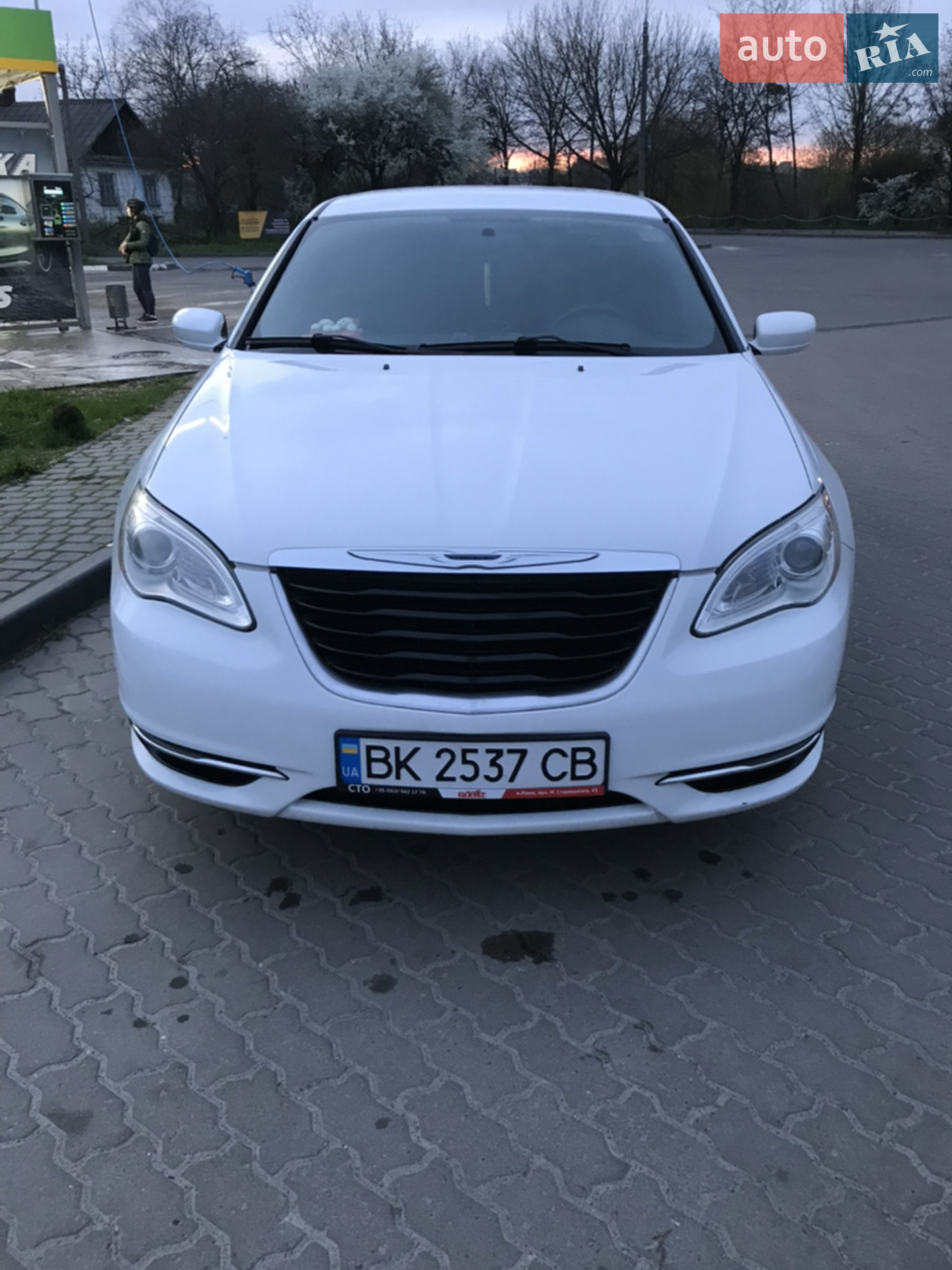 Chrysler 200, 2012