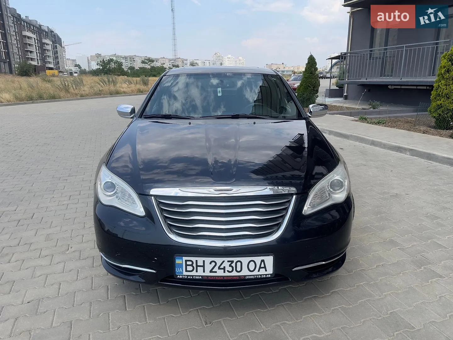 Chrysler 200, 2011