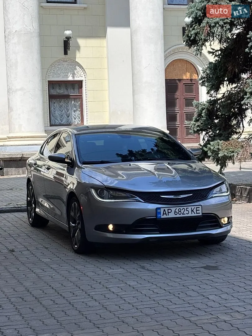 Chrysler 200, 2015