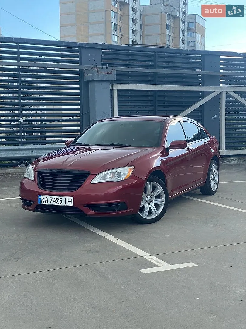 Chrysler 200, 2013