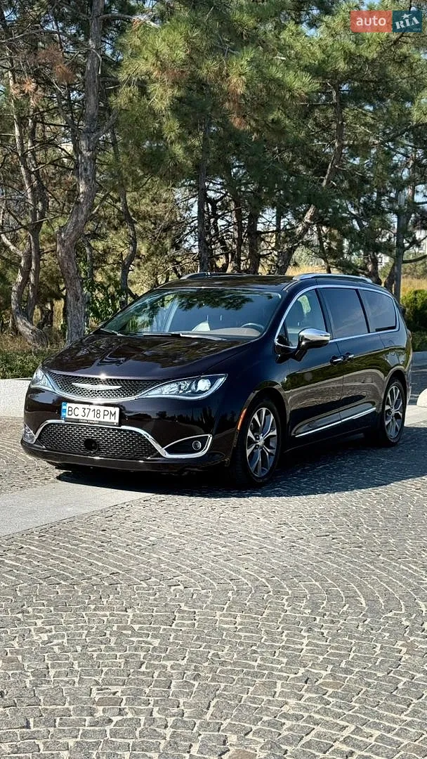Chrysler Pacifica, 2016