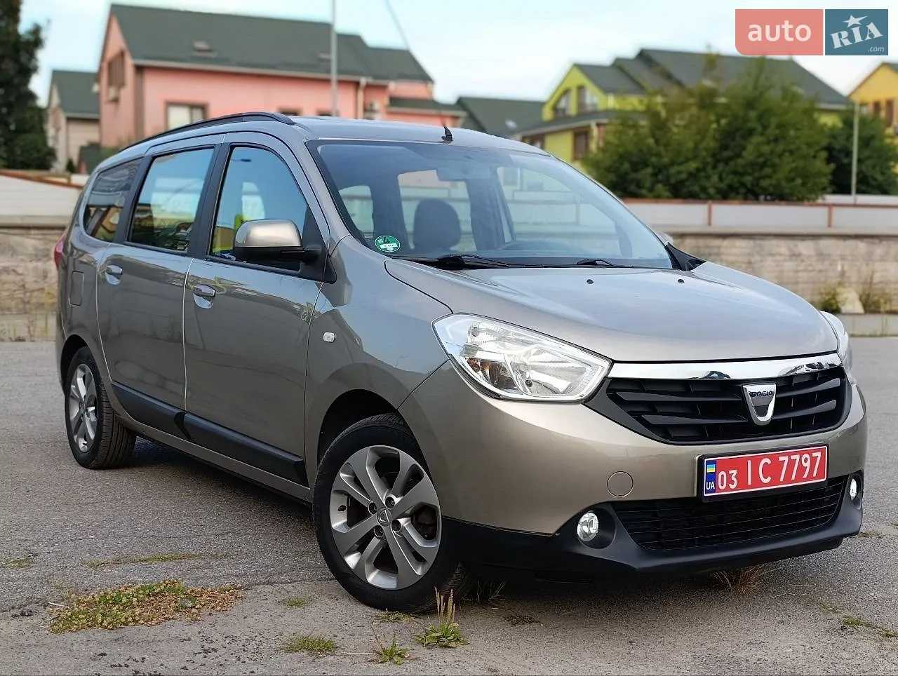 Dacia Lodgy, 2012