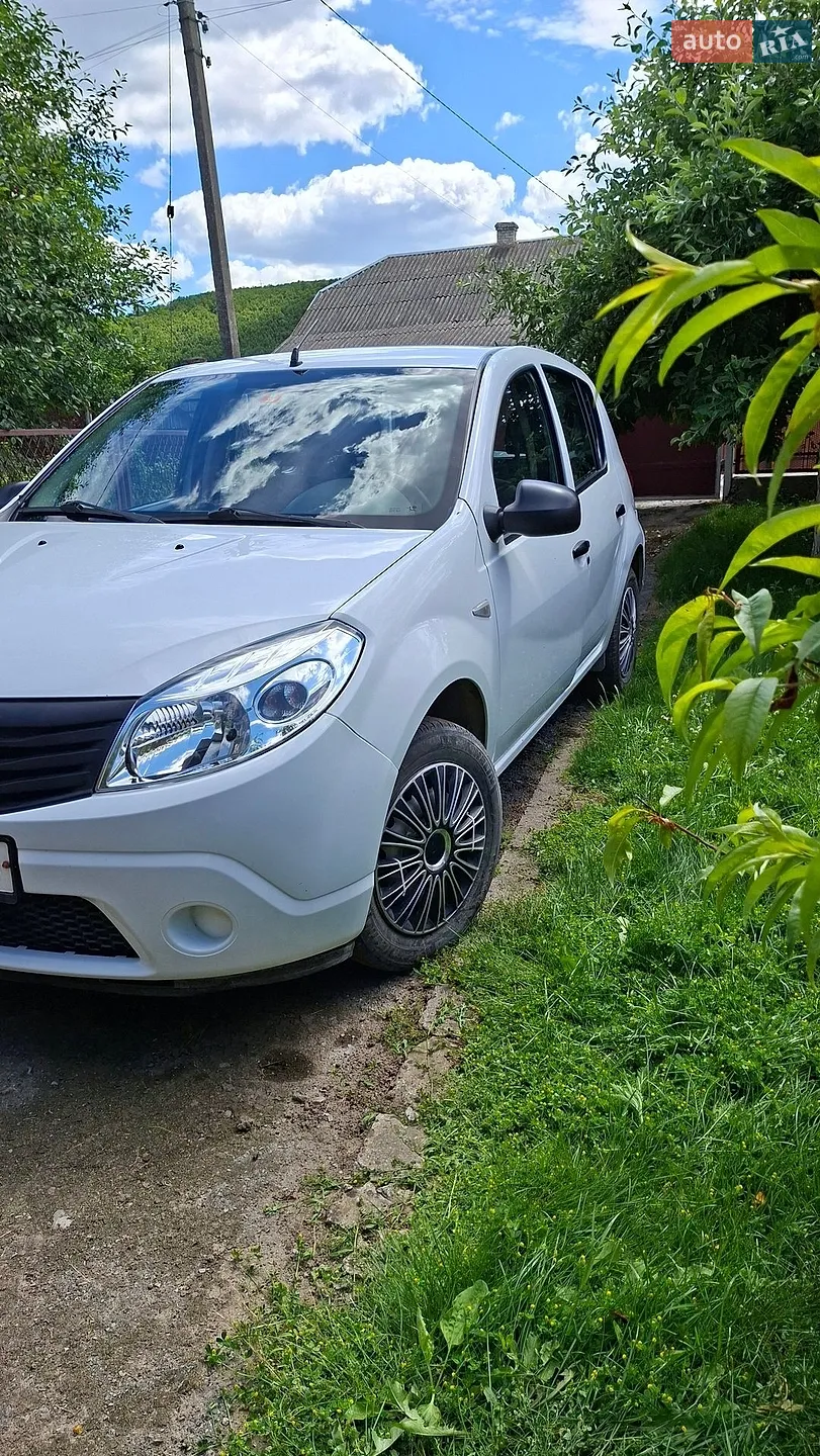 Dacia Sandero, 2009