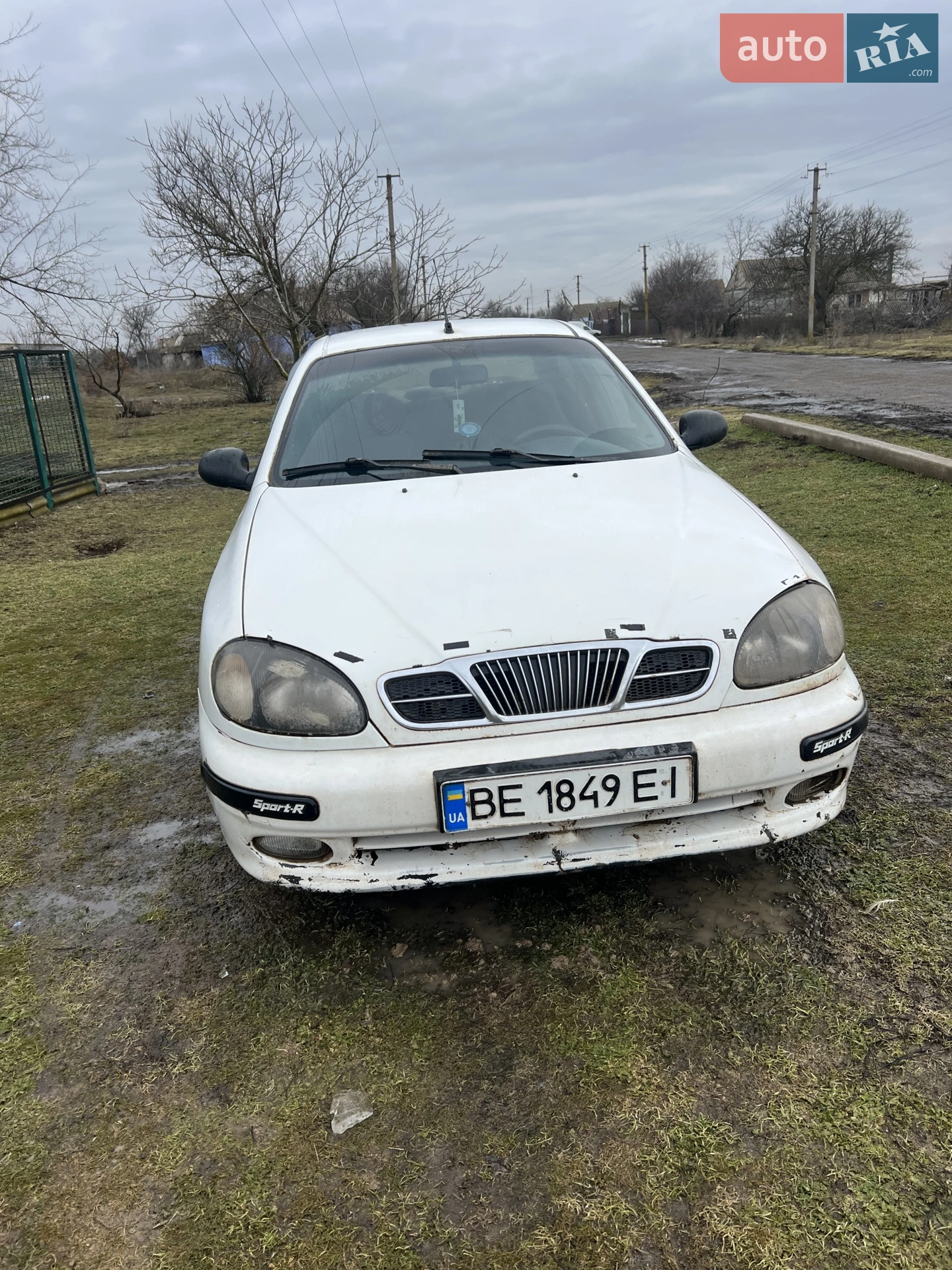 Daewoo Lanos, 1998