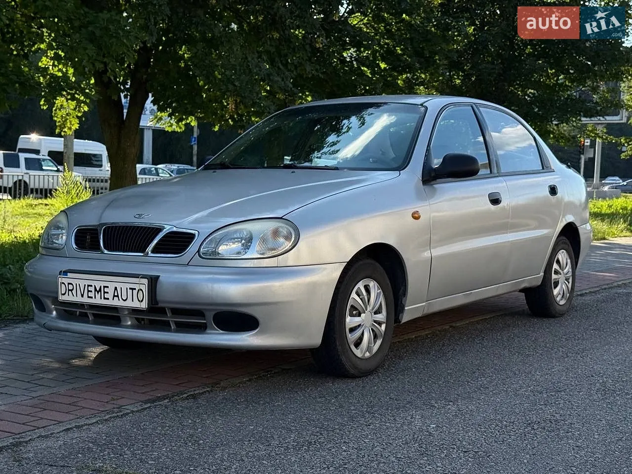 Daewoo Lanos, 1998