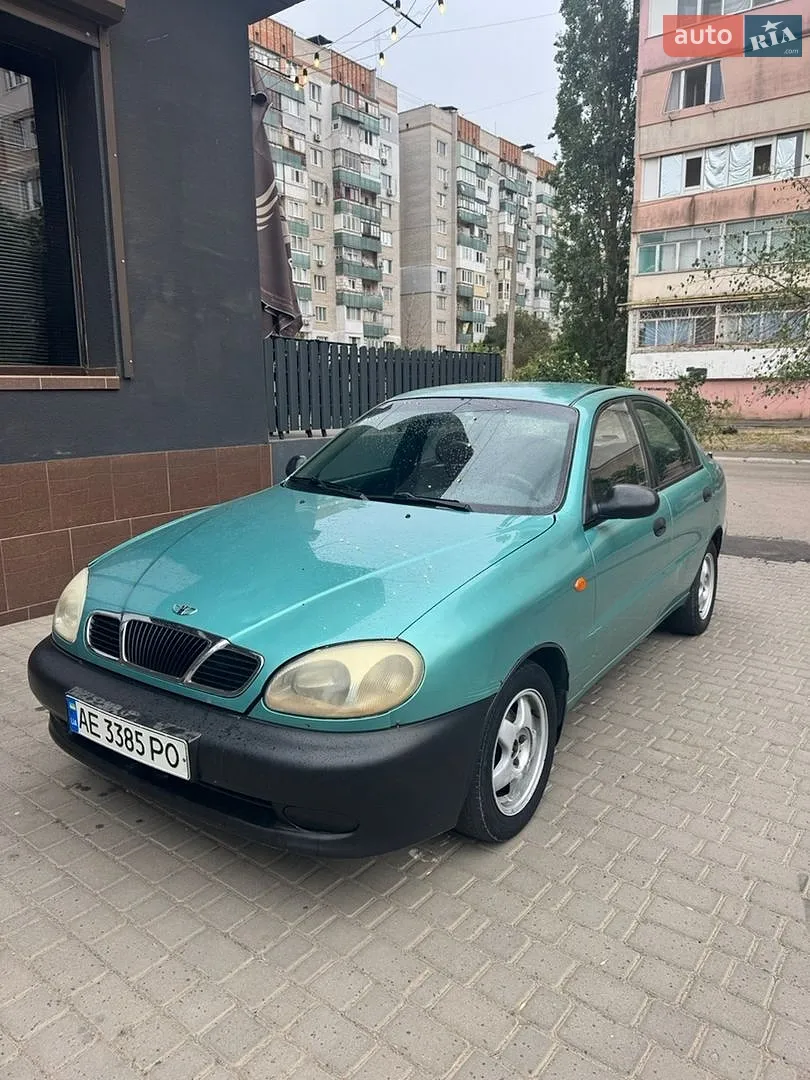 Daewoo Lanos, 1998