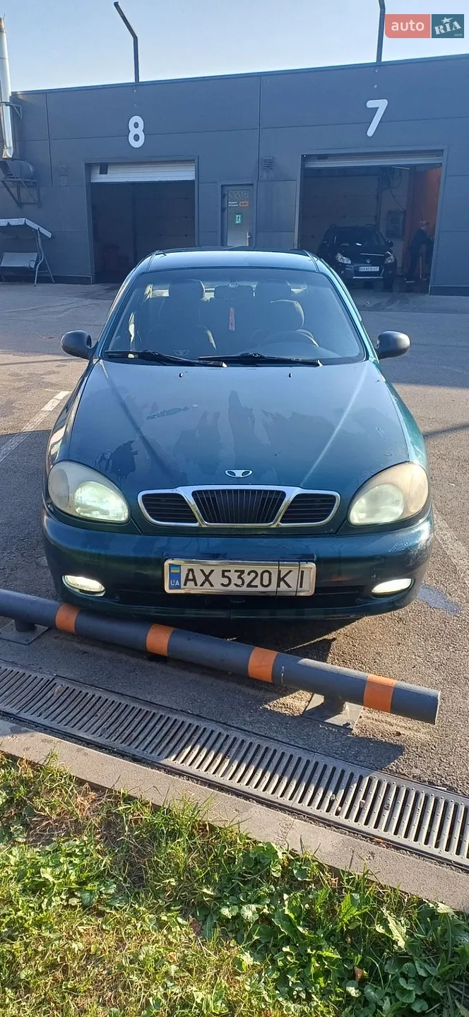 Daewoo Lanos, 2001