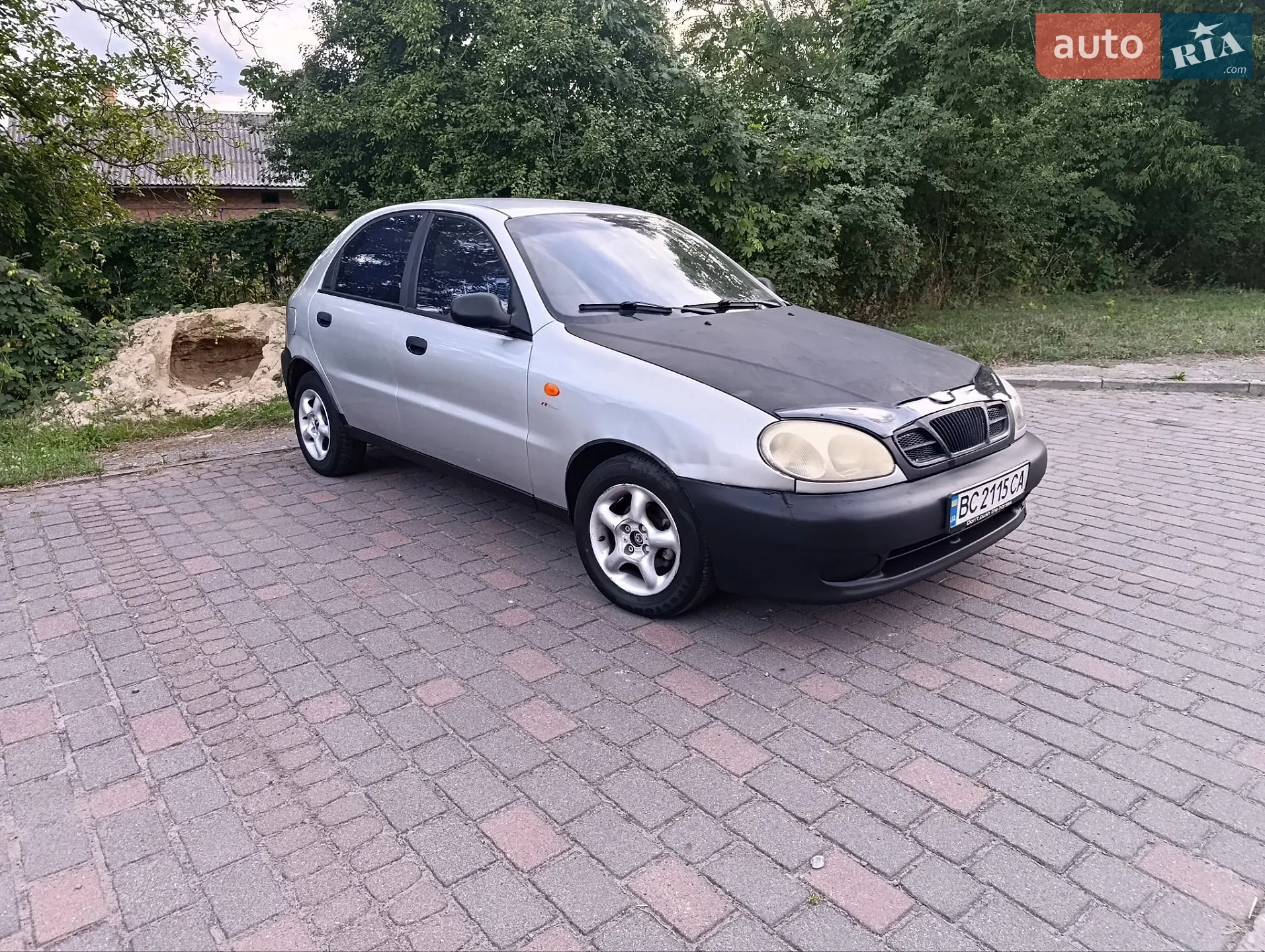 Daewoo Lanos, 1998