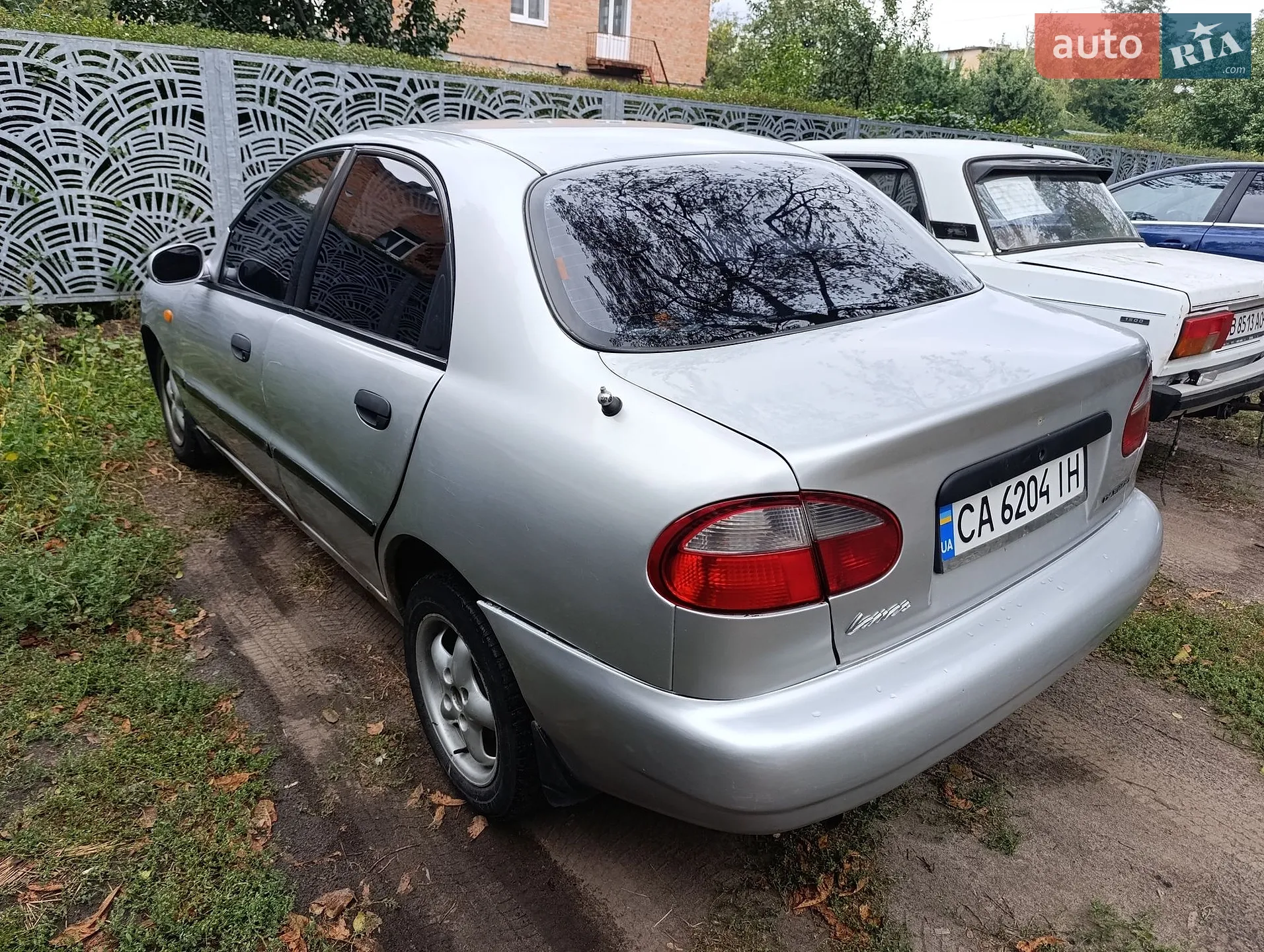 Daewoo Lanos, 1998