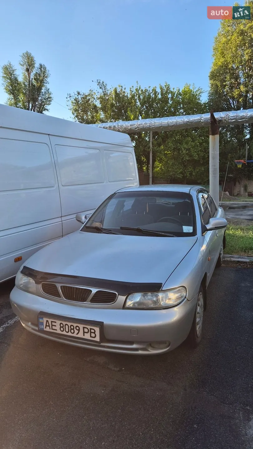 Daewoo Nubira, 1998