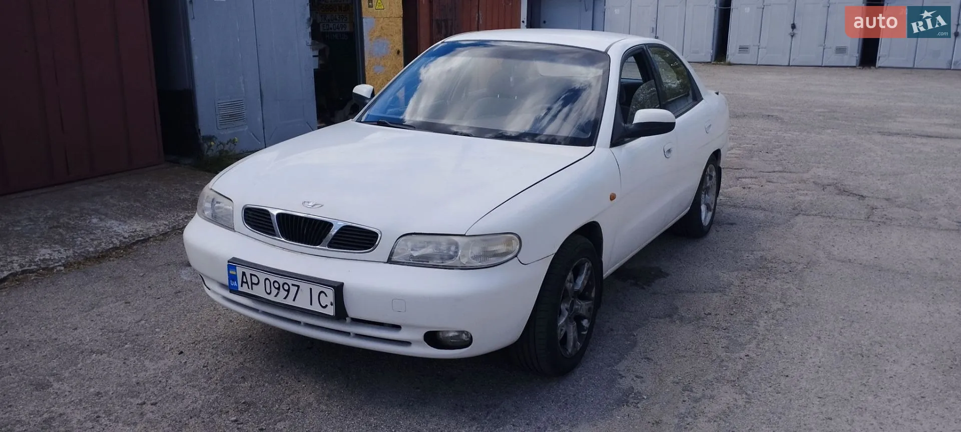 Daewoo Nubira, 1998