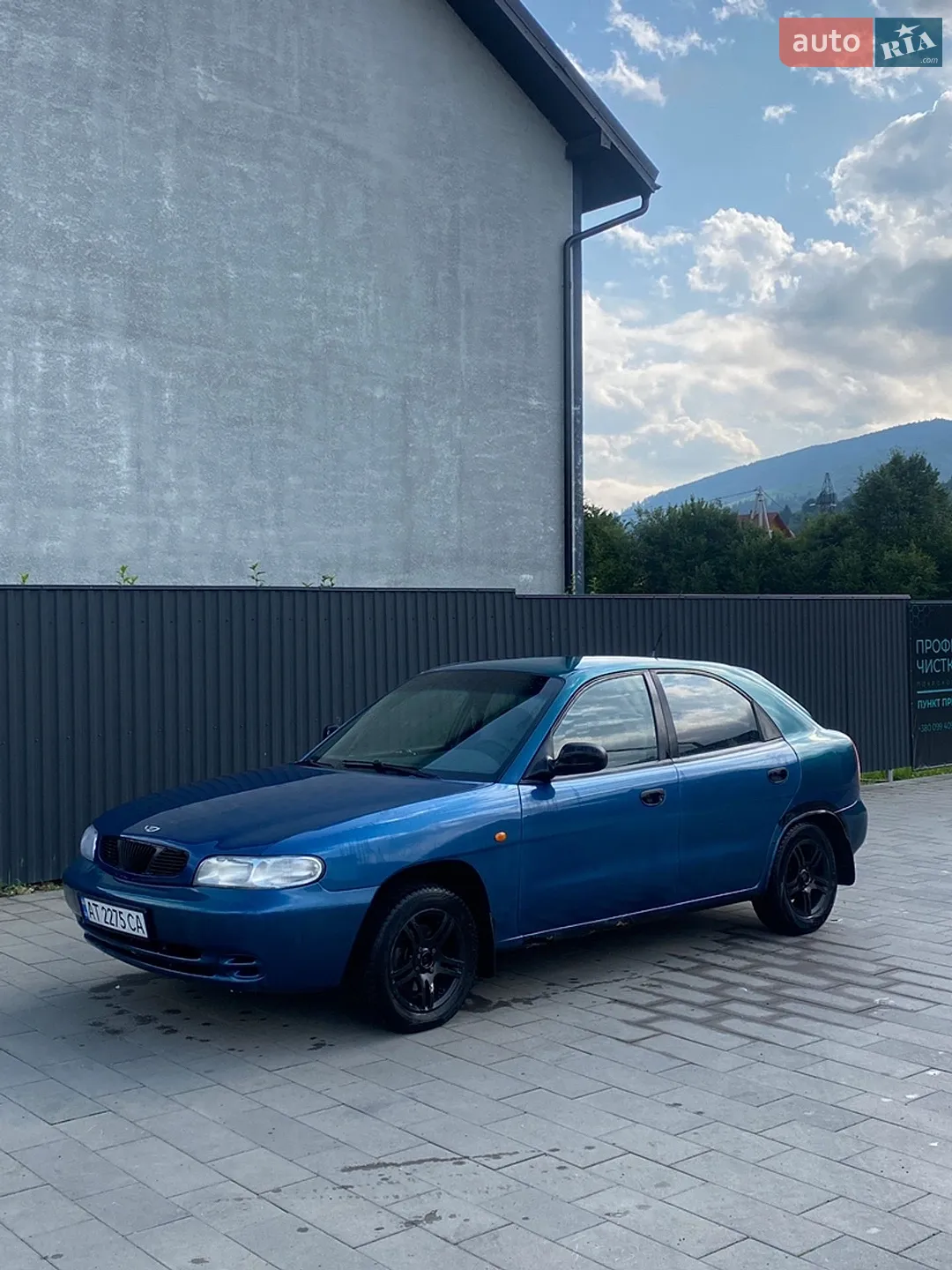 Daewoo Nubira, 1998