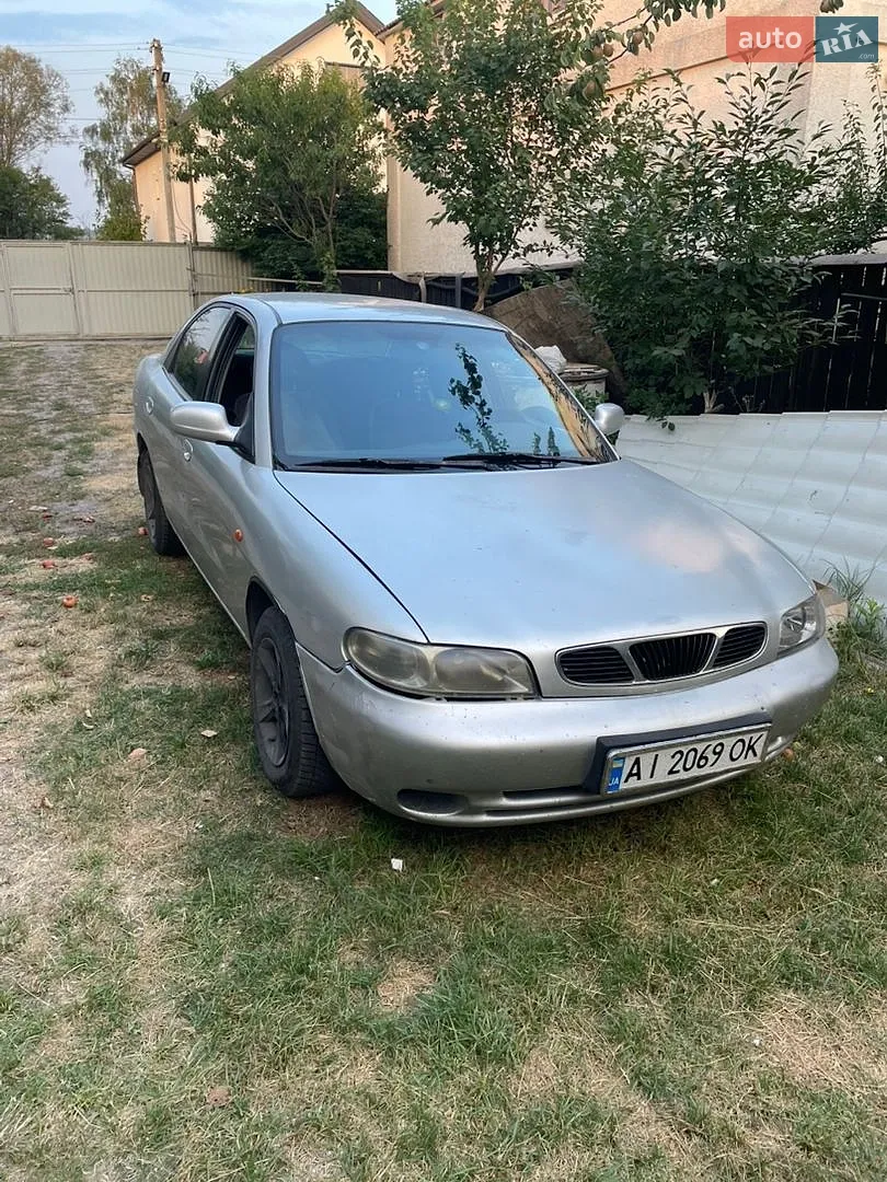 Daewoo Nubira, 1998