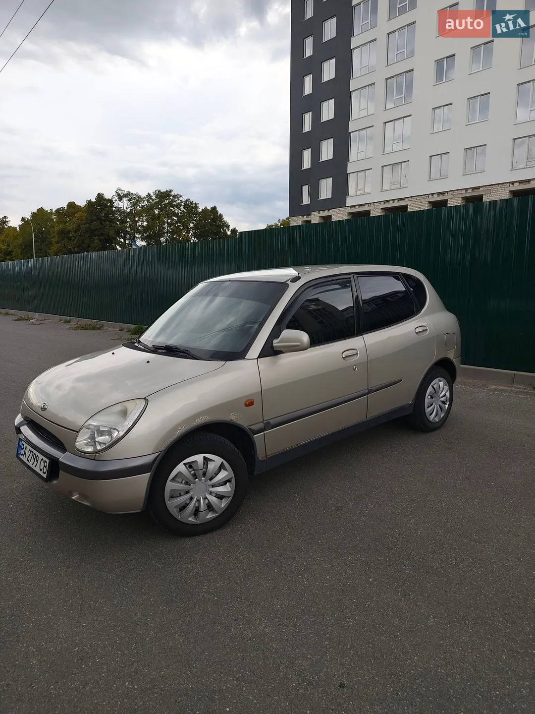 Daihatsu Sirion, 1998