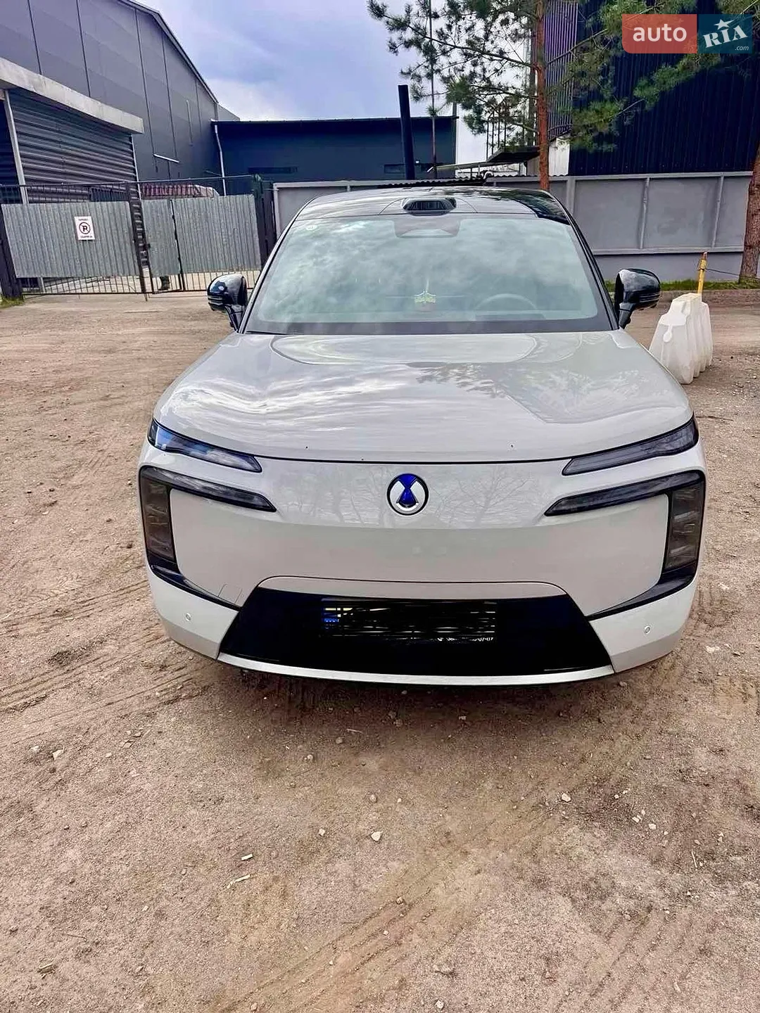 Denza N8L, 2025