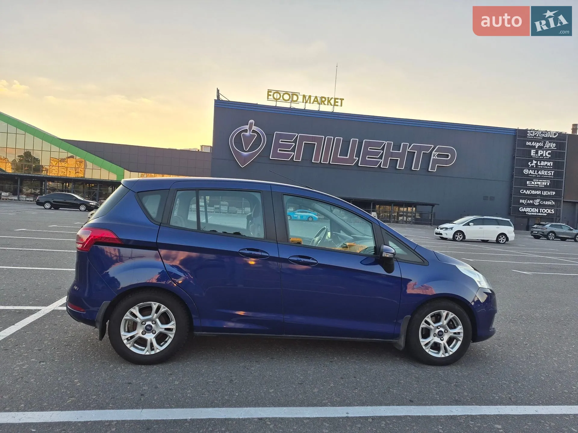 Ford B-Max, 2013