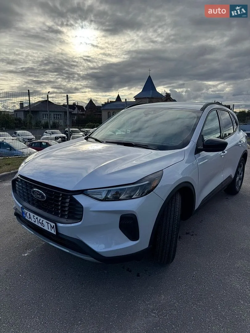 Ford Escape, 2025