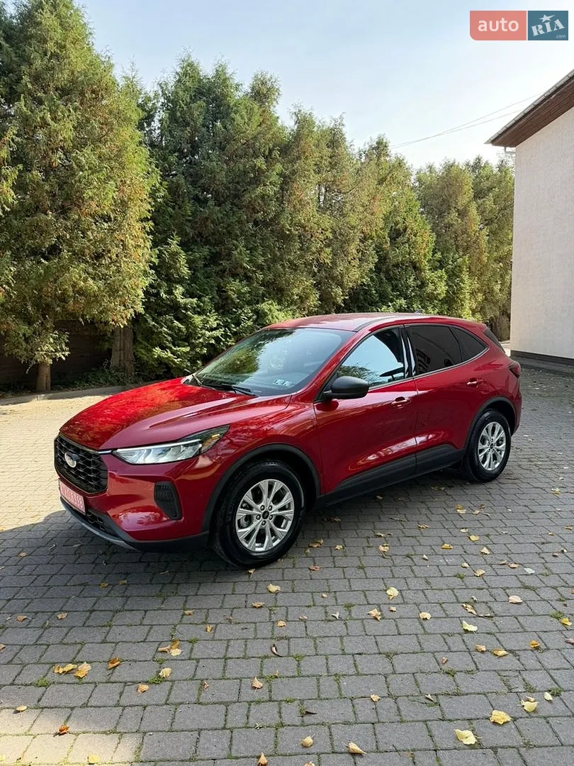 Ford Escape, 2025