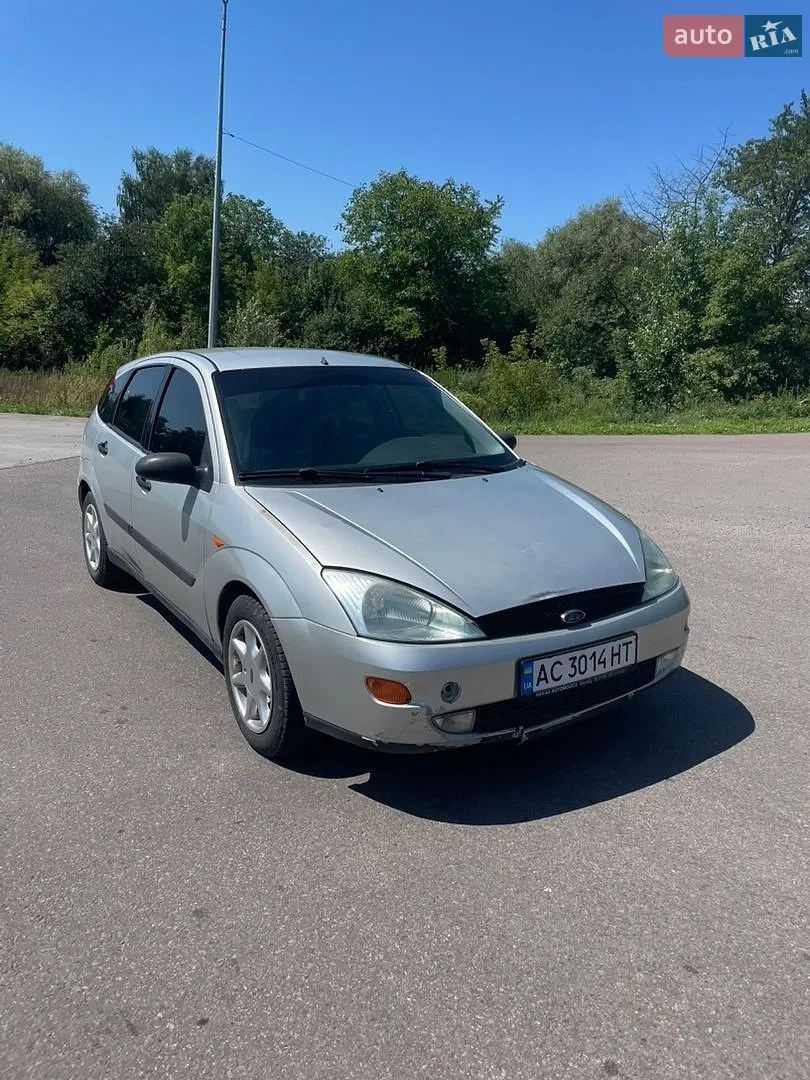 Ford Focus, 2001