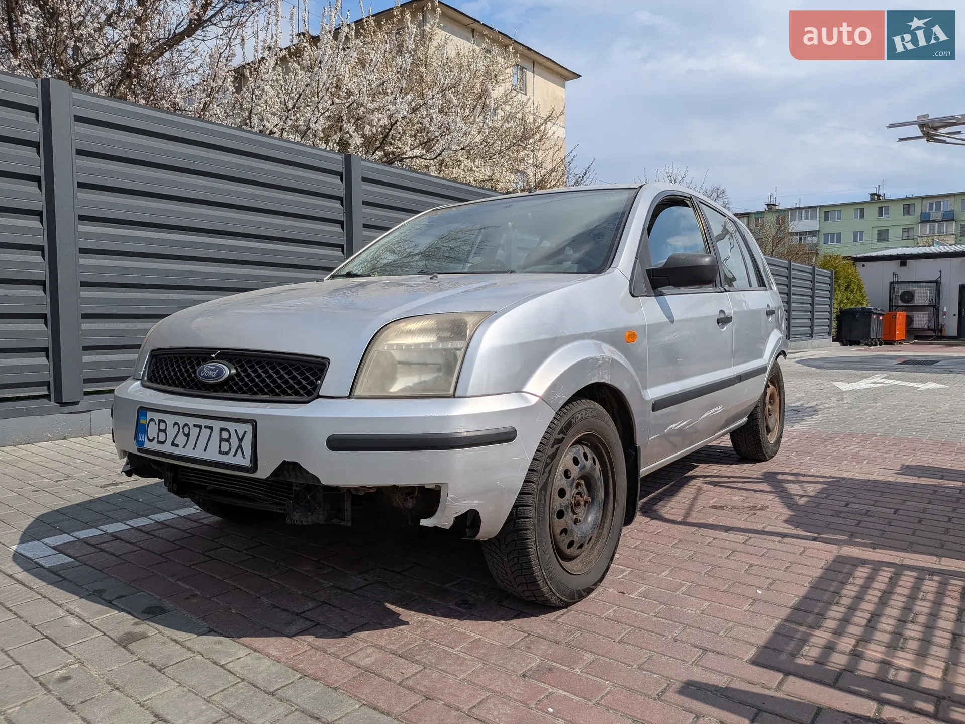 Ford Fusion, 2004