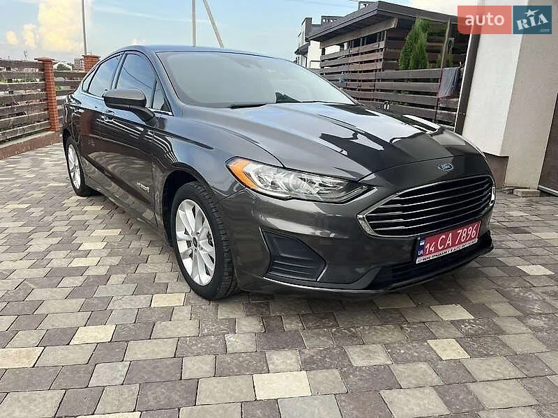 Ford Fusion, 2018