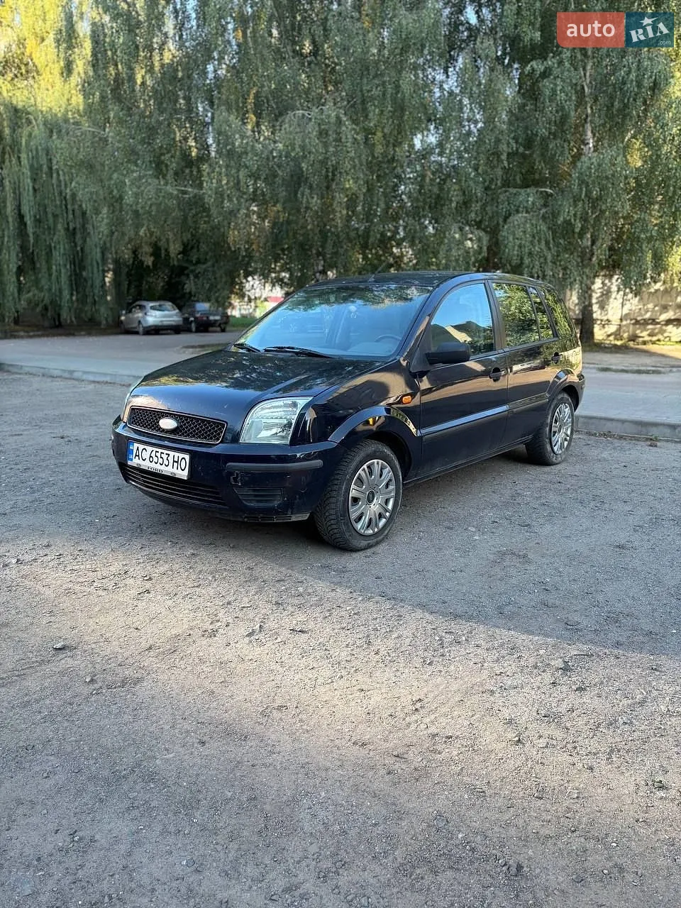 Ford Fusion, 2004