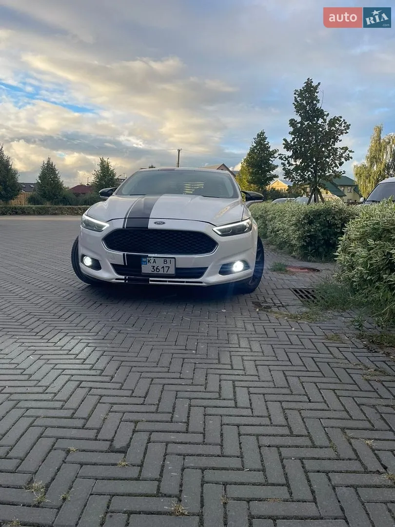 Ford Fusion, 2012
