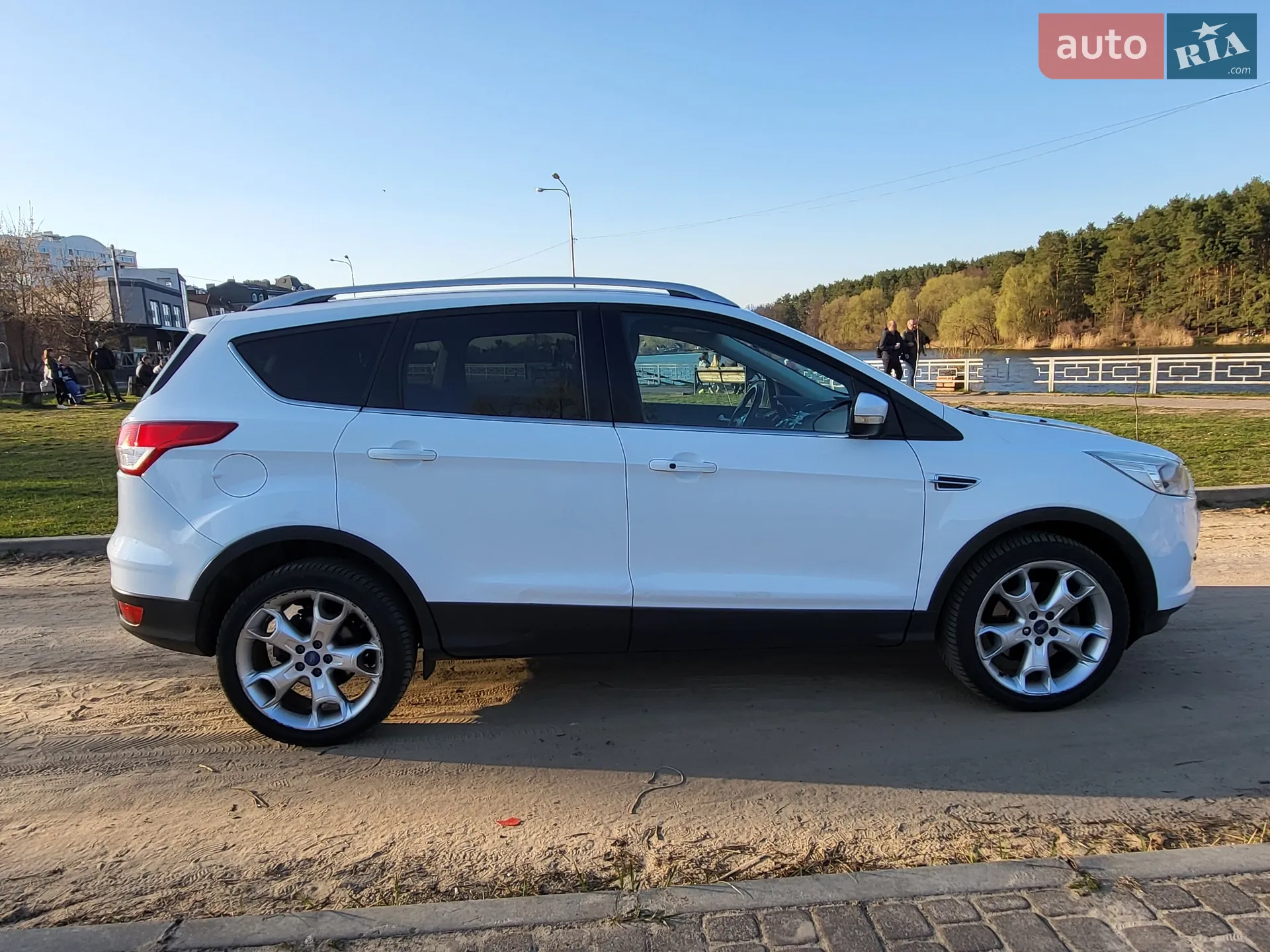 Ford Kuga, 2013