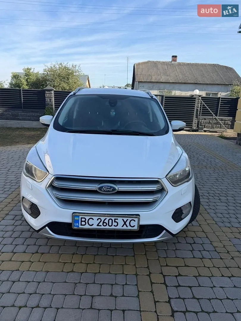 Ford Kuga, 2019