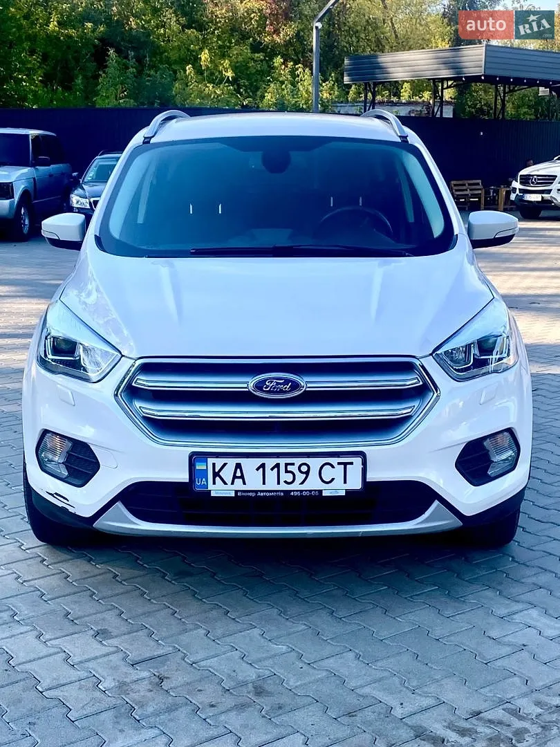 Ford Kuga, 2019